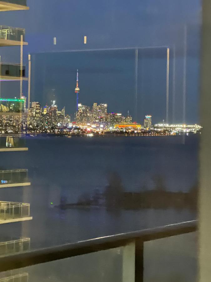 Luxury 2 Bedroom Condo Toronto Exterior photo